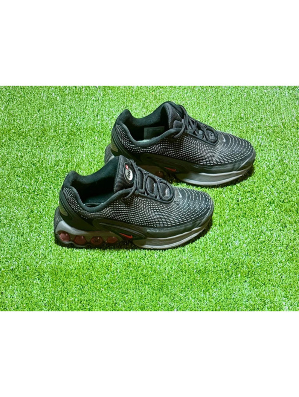 Nike Air Max Dn8 Black Red Youth Size 5.5Y